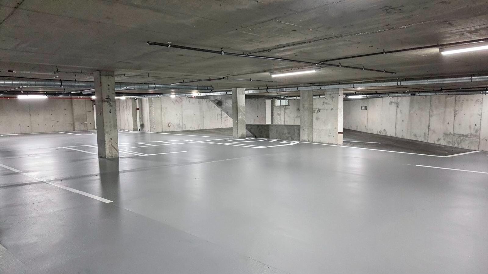 Parkade traffic deck coating system in Vancouver BC