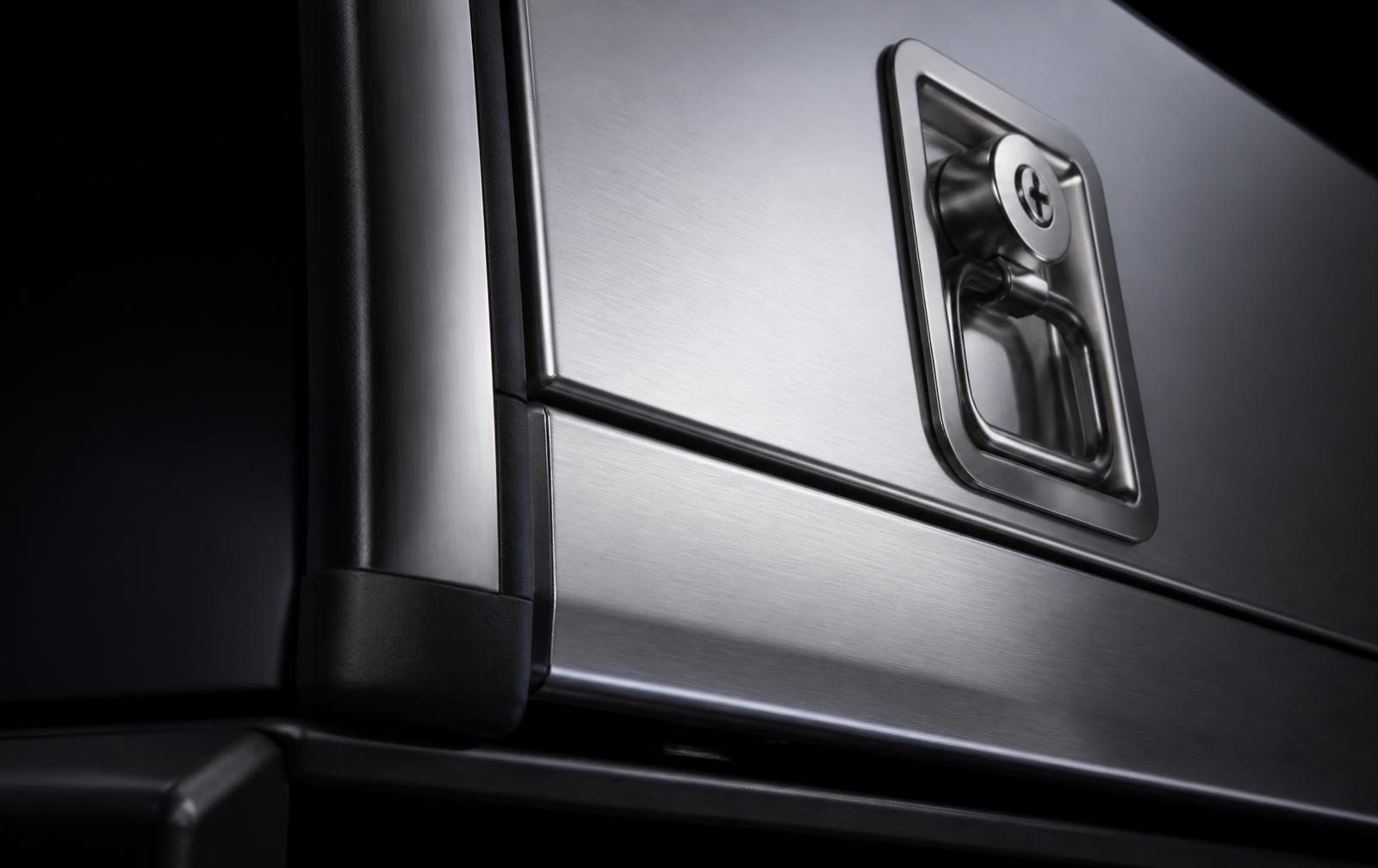 Premium aluminum construction